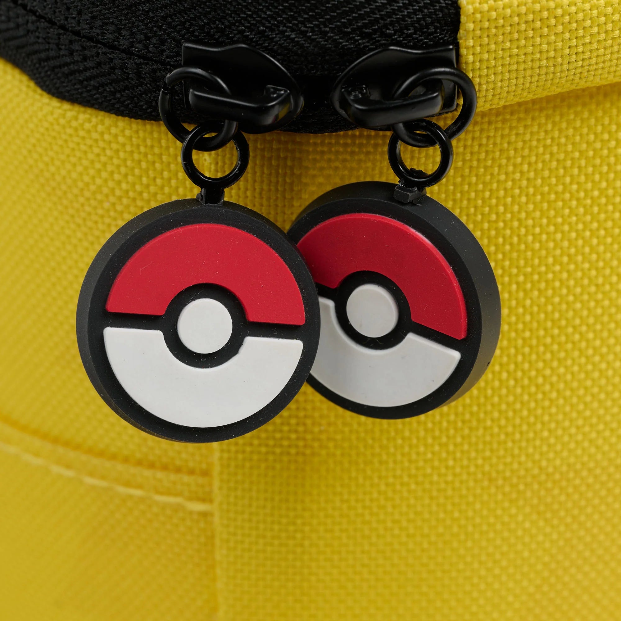 lgloo Outdoor ColdMax Pokmon Pikachu Square Lunch Cooler Bag - Image 5