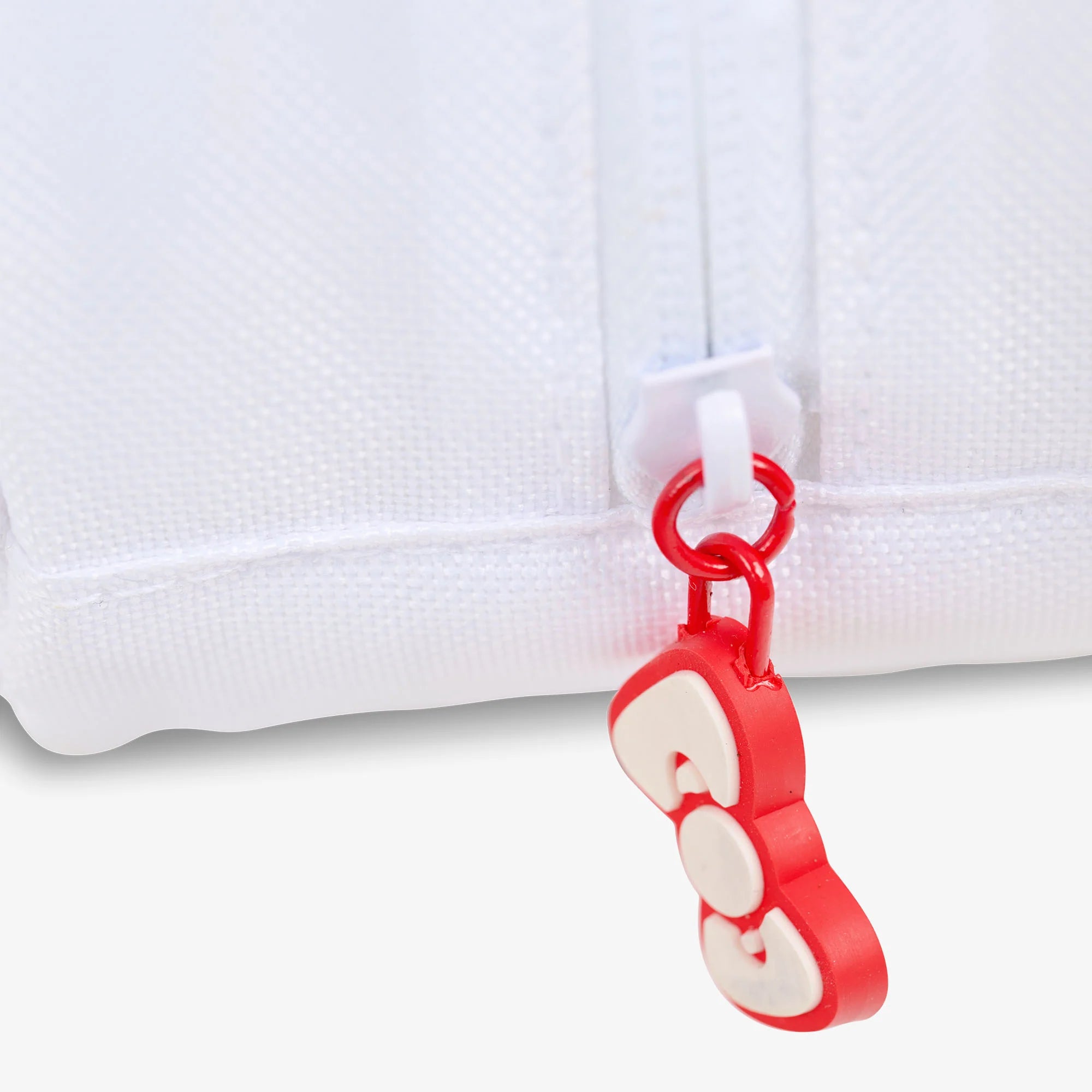 lgloo Outdoor ColdMax Hello Kitty Classic Fanny Pack - Image 6